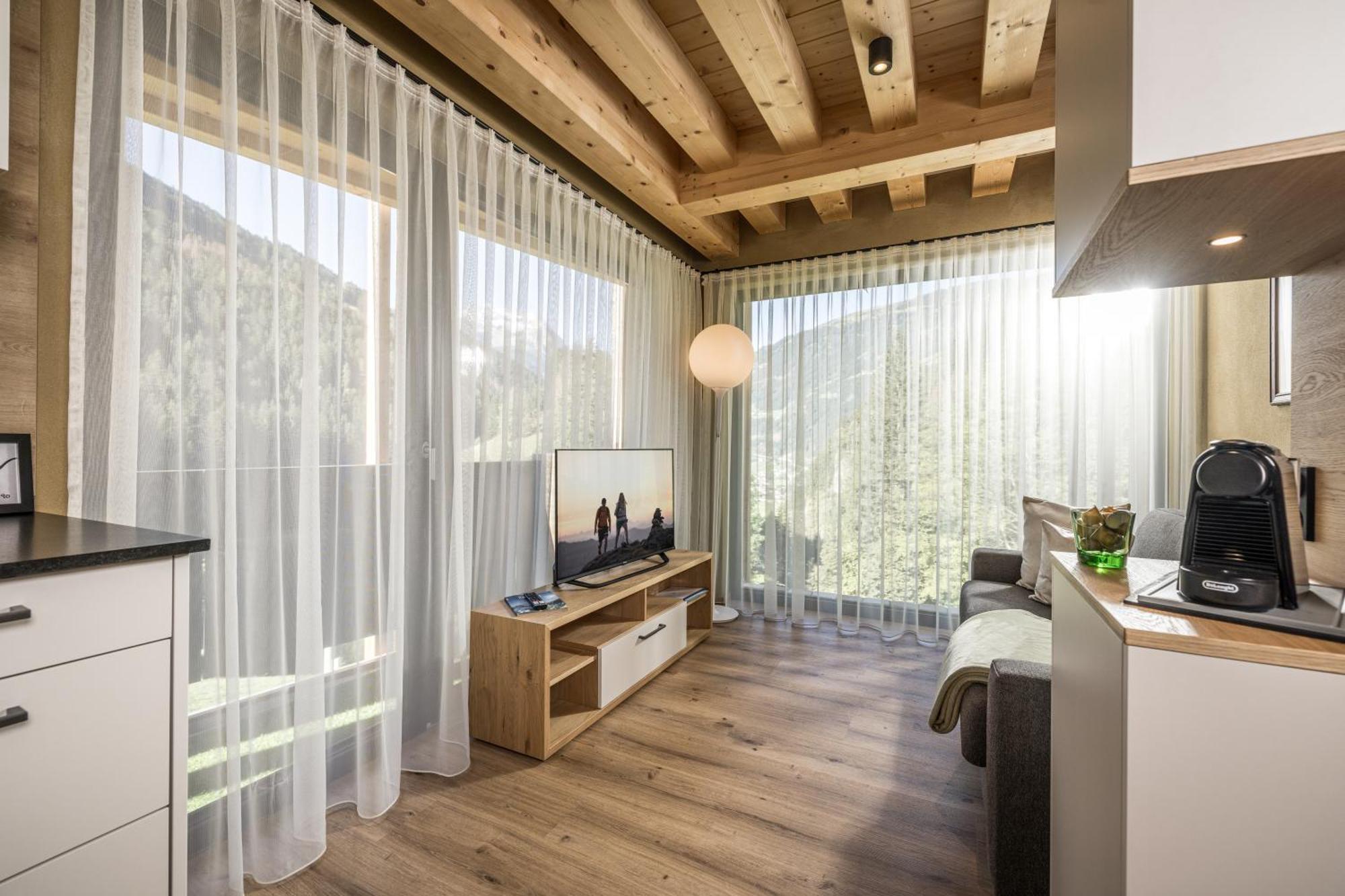 Natur Zeit - Alpine Garden Apartments Mayrhofen Exterior photo