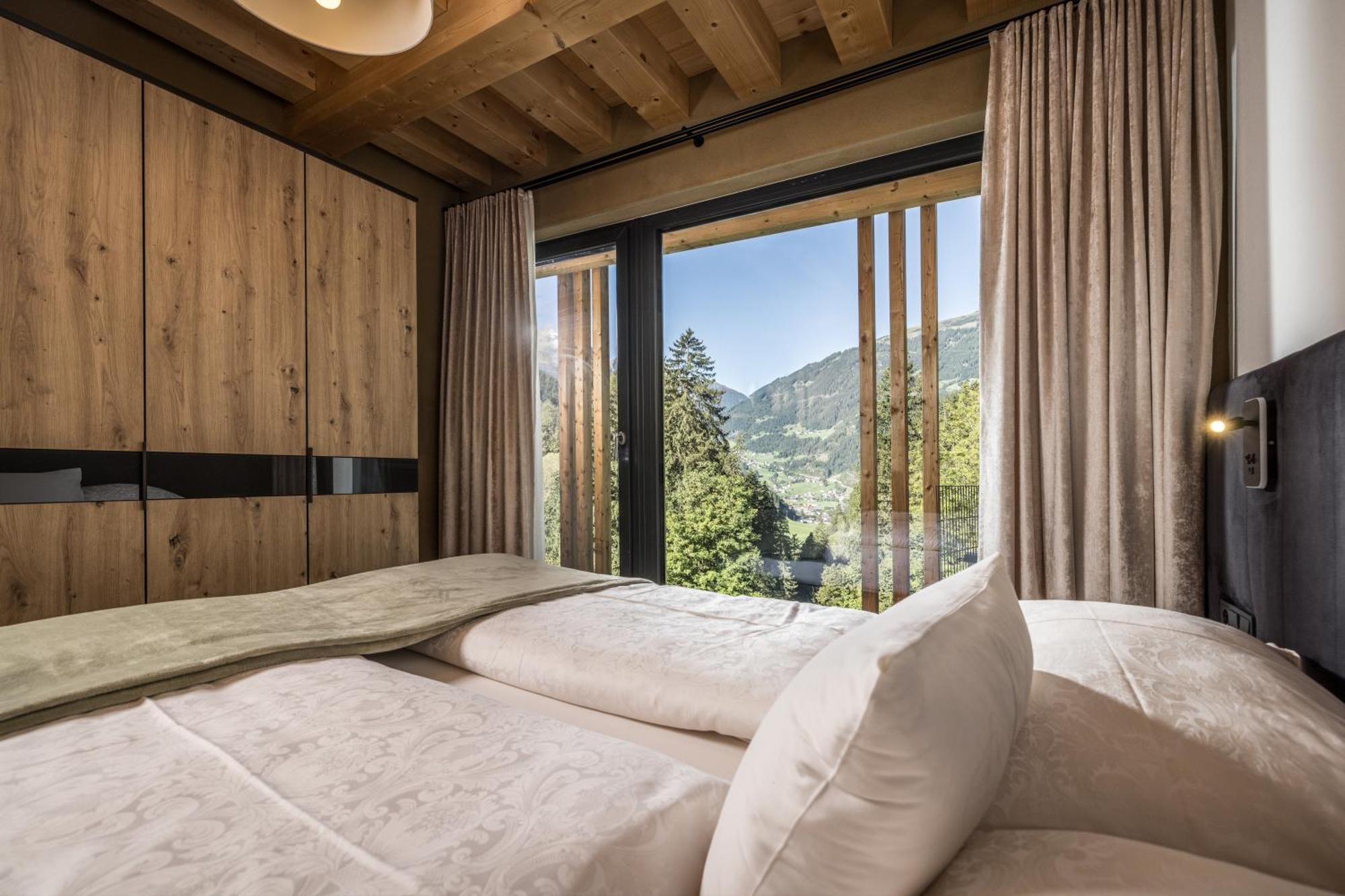 Natur Zeit - Alpine Garden Apartments Mayrhofen Exterior photo